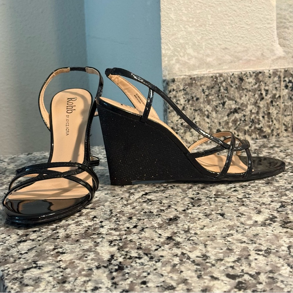 Rohb by Joyce Azria Black Wedge Sandals with Strappy Design